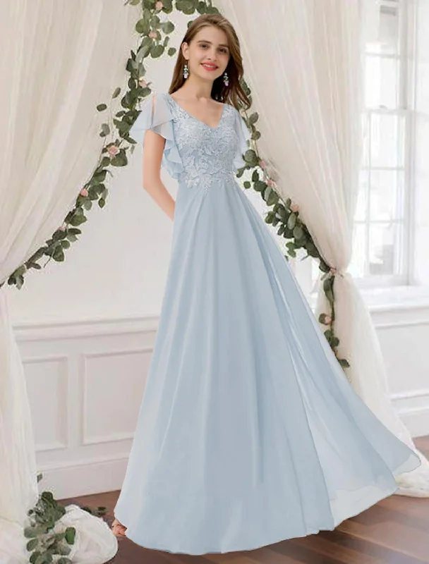 A-Line Bridesmaid Dress Scoop Neck Sleeveless Elegant Floor Length Chiffon with Pleats Appliques